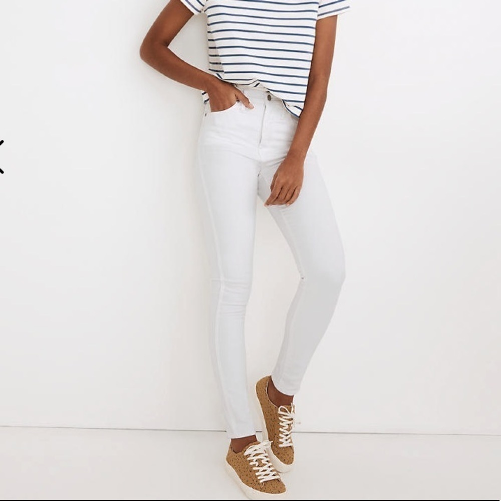 Madewell Petite 10" High-Rise Skinny Jeans in Pure White AJ294